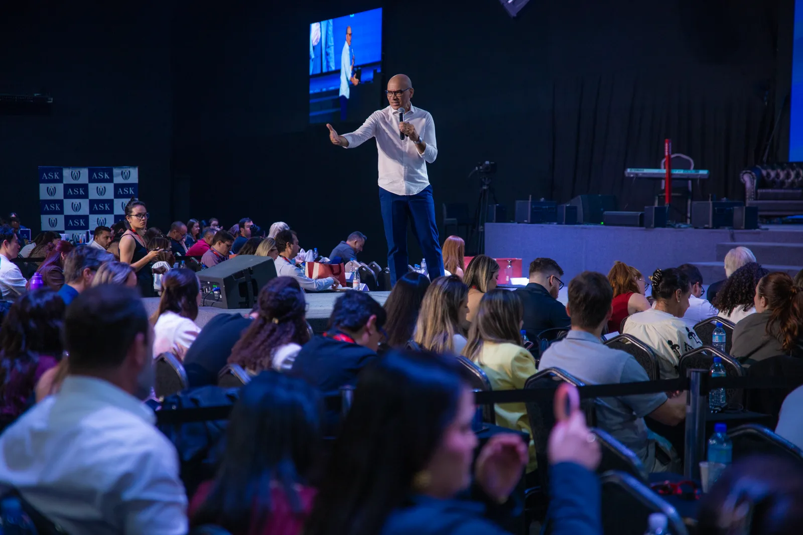 Palestrante e público da Imersão